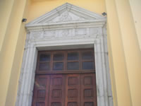 La parte superiore dello splendido portale della Chiesa dell'Immacolata, su cui si legge la data del 1589