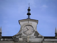 L'orologio sulla facciata della dogana dei Grani ad Atripalda