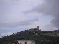 Il Castello di Avella visto da lontano