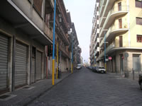 Via Nappi, detta "Lo Stretto", ed in passato "Stritt'a Piazza"