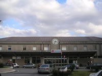 La stazione delle Ferrovie dello Stato di Avellino, ai limiti del confine con Atripalda