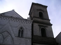 Parte della facciata e del campanile della Chiesa di Santa Croce
