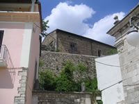 Il castello di Bisaccia visto dalla piazza della Cattedrale