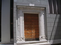 Il portale della Chiesa di San rocco, che porta incisa la data del 1713