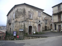 Una palazzina graziosa ma malandatuccia