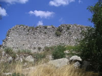 Ruderi delle mura difensive del castello