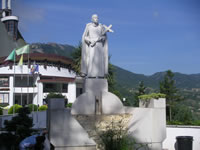 Una statua dedicata a San Gerardo Maiella