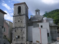 L'originario campanile della chiesa di San Lorenzo, che ha resistito all'urto dirompente del terremoto del 23 novembre 1980