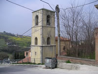 Parte dell'imponente torre campanaria della chiesa di S. Maria del Soccorso