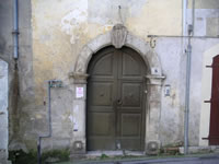 Un bel portale in pietra