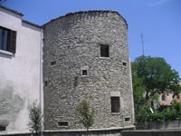 Una delle torri del castello di Lacedonia. Si tratterebbe, stando a quanto ci hanno detto dei Lacedonesi, della torre principale del castello su cui si trovava l'ingresso principale
