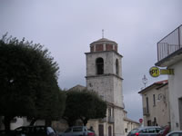 Il campanile della chiesa di S. Giovanni in Vaglio, visto da lontano