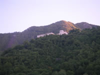 Il Santuario del SS Salvatore, che domina Montella e si vede ad occhio nudo da notevole distanza