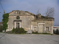 I ruderi della facciata della chiesa di S. Giuseppe