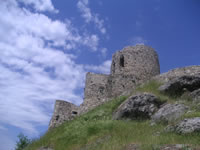 Il Donjon visto dal basso