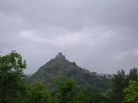 Rocca San Felice vista da lontano