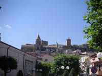 La cattedrale e la Torre civica viste dal Corso
