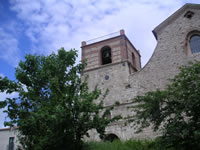 La parte posteriore del campanile della Cattedrale di Sant'Angelo dei Lombardi