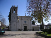 La bella facciata della chiesa del Carmine