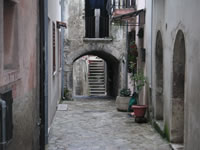 Arco nel borgo medioevale