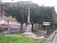 La Santa Croce, ubicata all'ingresso di Teora