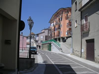 Piazza non lontano dalla chiesa di San Michele Arcangelo