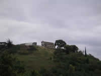 La chiesa di S. Maria, che si erge su di  una collina sopra l'abitato di Vallata