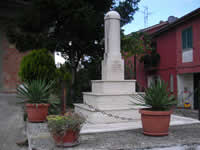 Il monumento a Francesco Giannetta