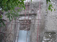 Il portale del Santuario di San Michele Arcangelo