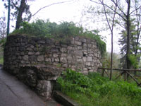La torre del vecchio acquedotto a Zungoli