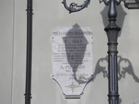 La lapide che ricorda la rivoluzione del 1860