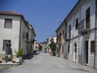 La strada centrale di Chianche
