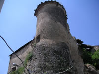Una torre cilindrica del castello di Chianche