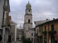 L'imponente torre campanaria del Santuario di Santa Maria della Misericordia