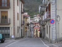 Strada centrale nei pressi della chiesa Madre di Santa Paolina