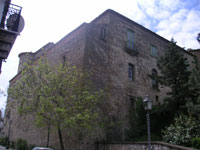 Il castello di Zungoli visto lateralmente